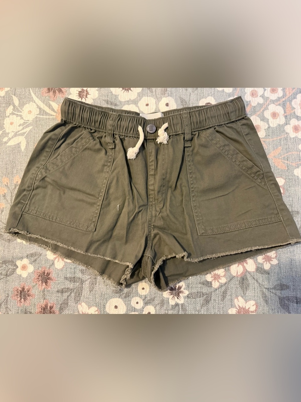 No Boundaries Olive Green Elastic Waist Shorts